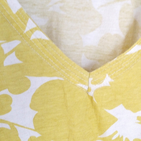 AEO Floral Tee - Picture 2 of 10